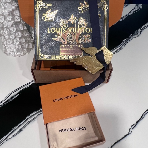 Louis Vuitton Wallet Holiday PACKAGING - Picture 2 of 6